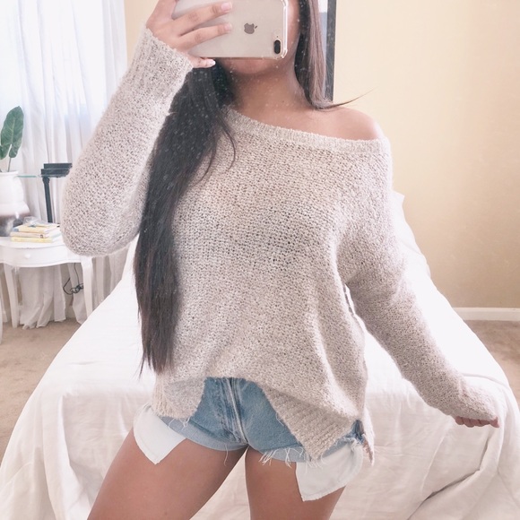American Eagle Outfitters Sweaters - Cute tan lightweight knit sweater